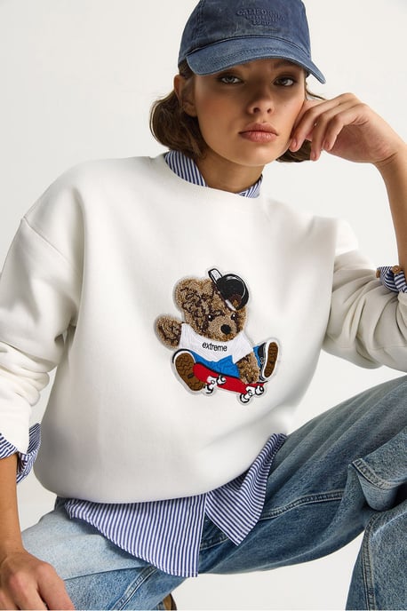 Bestickter Rundhals-Pullover mit langen Ärmeln - Image 2