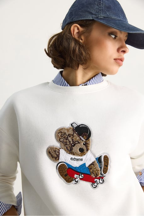 Bestickter Rundhals-Pullover mit langen Ärmeln - Image 5