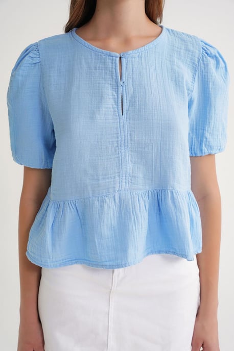 Texturierte Musselin-Bluse mit Rundhalsausschnitt und Knopfverschluss - Image 5