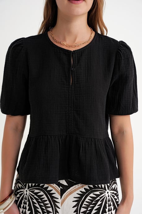 Texturierte Musselin-Bluse mit Rundhalsausschnitt und Knopfverschluss - Image 4