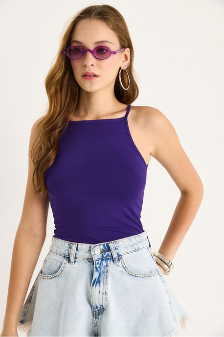 Gefüttertes Cami-Top mit Halter-Nacken aus Baumwollmischung - Image 5