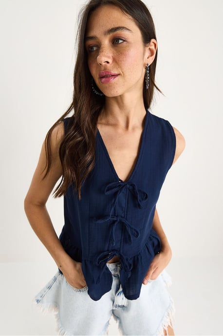 V-Ausschnitt Crepe-Bluse mit Schlips - Image 2