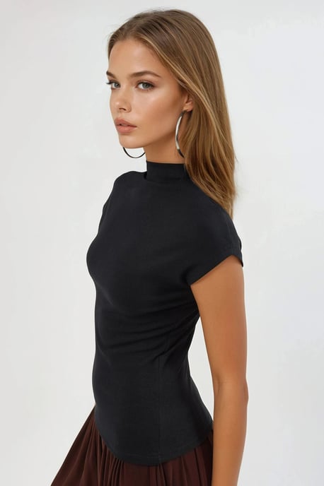 Figurbetonte Bluse mit Stehkragen und kurzen Ärmeln aus Strick - Image 2