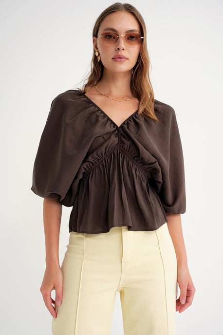 V-Ausschnitt-Bluse mit Rüschendetail - Image 3