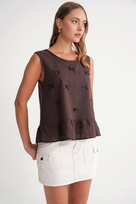 Bluse mit Rundhalsausschnitt und Schleifendetail - Image 3