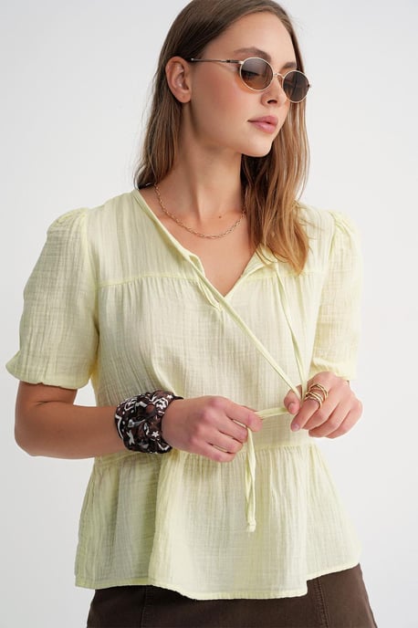 Strukturierte Musselin Rundhalsbluse mit Bindungsdetails - Image 5