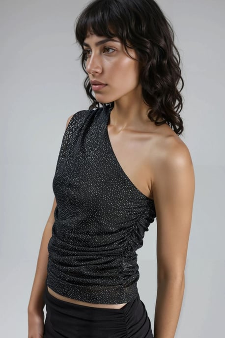 Figurbetonte, glänzende ärmellose Bluse mit asymmetrischem Kragen - Image 2
