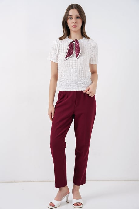 Strukturierte Bluse mit Rundhalsausschnitt und Schal-Detail - Image 2