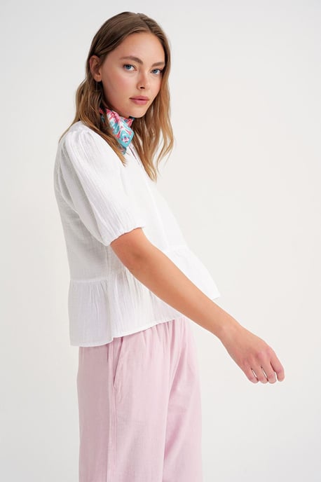 Textured Muslin Rundhalsbluse mit Knopfverschluss - Image 4