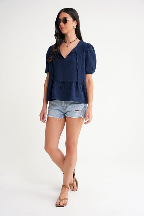 Strukturierte Musselin Rundhalsbluse mit Binding-Detail - Image 2