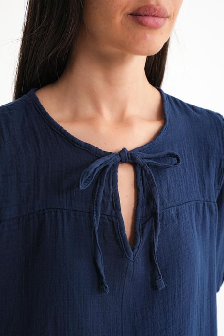 Strukturierte Musselin Rundhalsbluse mit Binding-Detail - Image 6