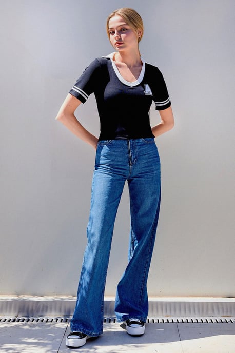 Gesticktes Poloshirt mit strukturiertem Strick - Image 3