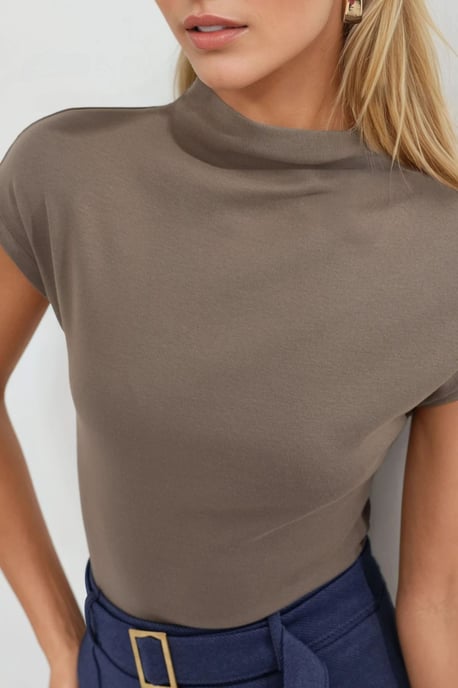 Taillierte Bluse mit Stehkragen und Cap-Ärmeln aus Strick - Image 6