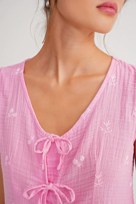 Strukturierte V-Ausschnitt Crop-Bluse mit Schleife - Image 5