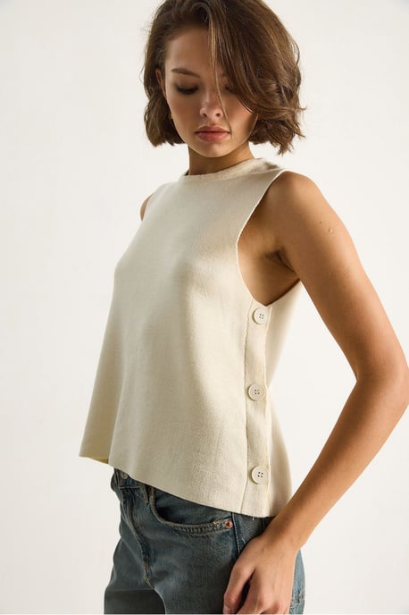 Knopfdetaillierte Strickbluse - Image 4