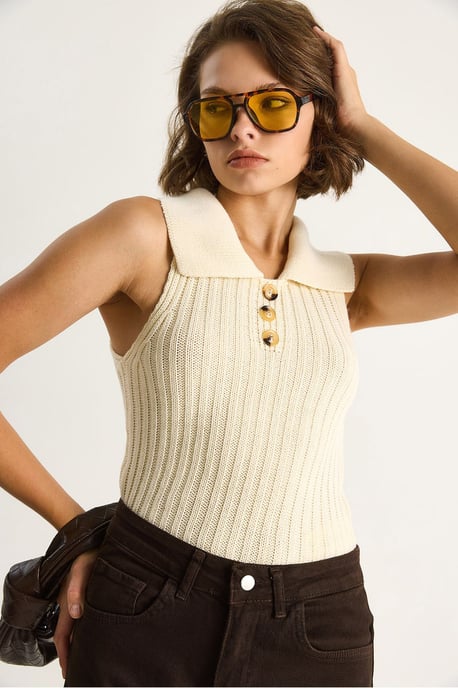 Strickbluse mit Knopfverschluss - Image 6