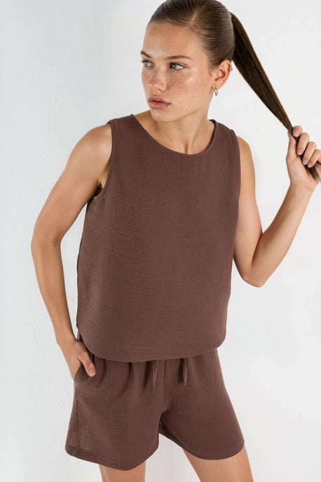 Ärmelloses Musselin-Blusenset mit Shorts - Image 5
