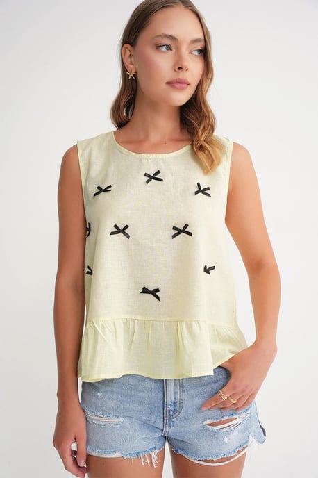 Bluse mit Rundhalsausschnitt und Schleifendetail - Image 3