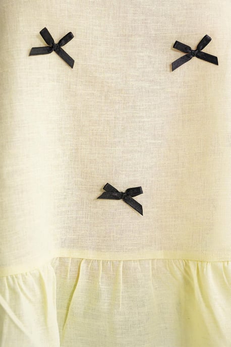 Bluse mit Rundhalsausschnitt und Schleifendetail - Image 5