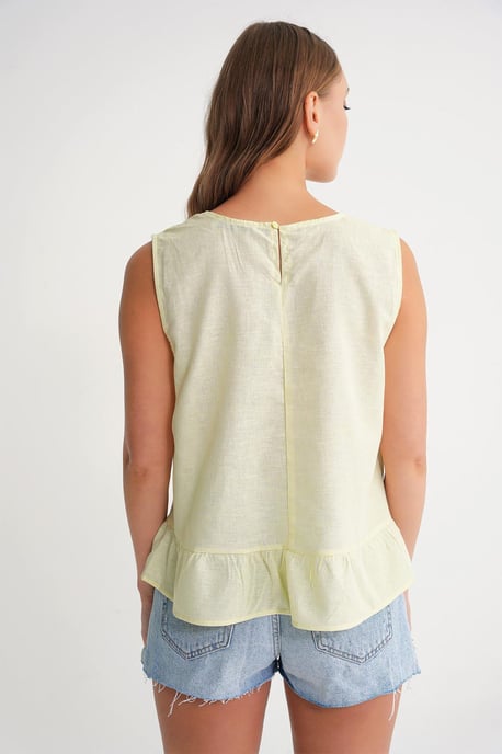 Bluse mit Rundhalsausschnitt und Schleifendetail - Image 6