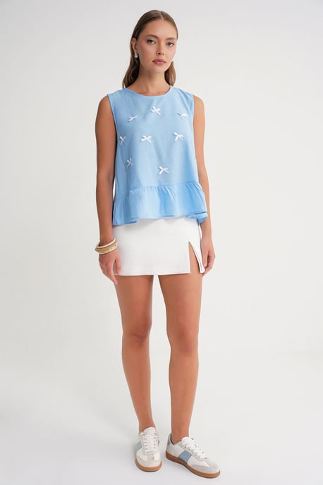 Bluse mit Rundhals und Schleifendetail - Image 2