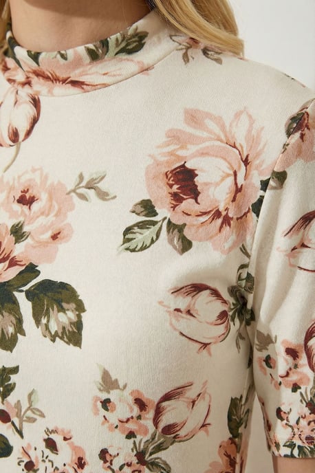 Bluse mit floralem Muster und halb hochgeschlossenem Kragen - Image 4