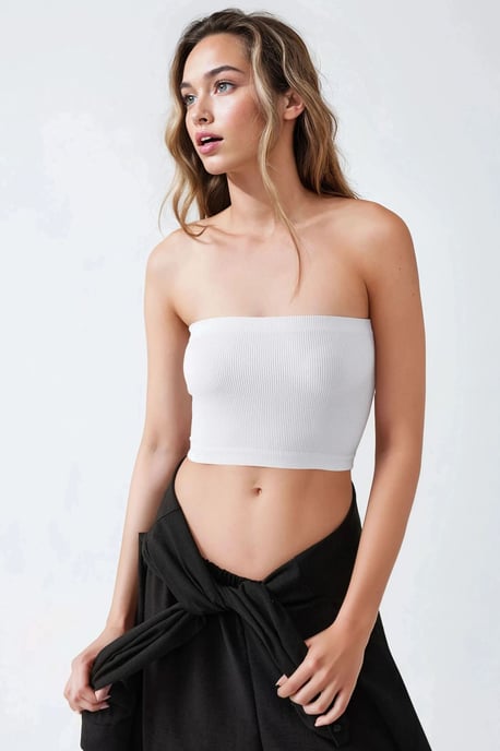 Schmal geschnittenes trägerloses Ripp-Crop-Top - Image 2