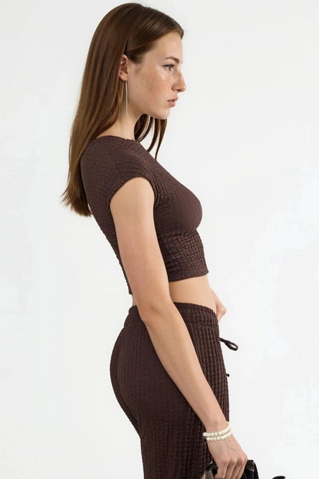 Fitted Texturiertes Ripp-Crop-Top - Image 3