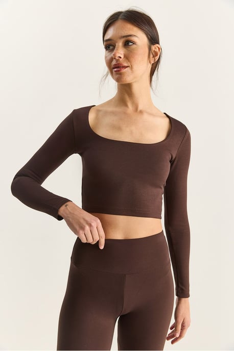 Basic Cropped Top - Image 4