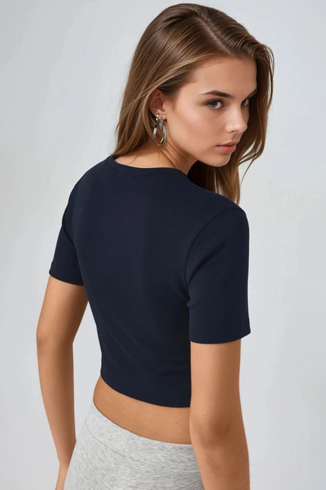 Elastisches Cropped-Top mit Rundhalsausschnitt - Image 3