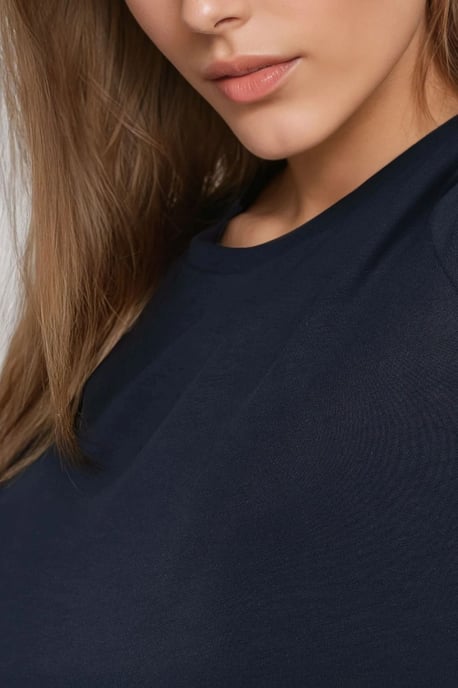 Elastisches Cropped-Top mit Rundhalsausschnitt - Image 6