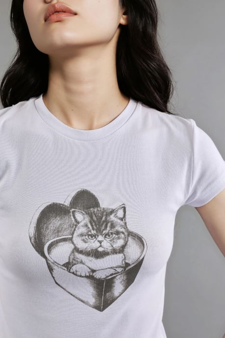 Bedrucktes, enganliegendes Rundhals-Strick-Crop-Top - Image 6