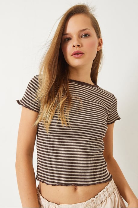 Gestreiftes geripptes Crop Top mit Rundhalsausschnitt - Image 2