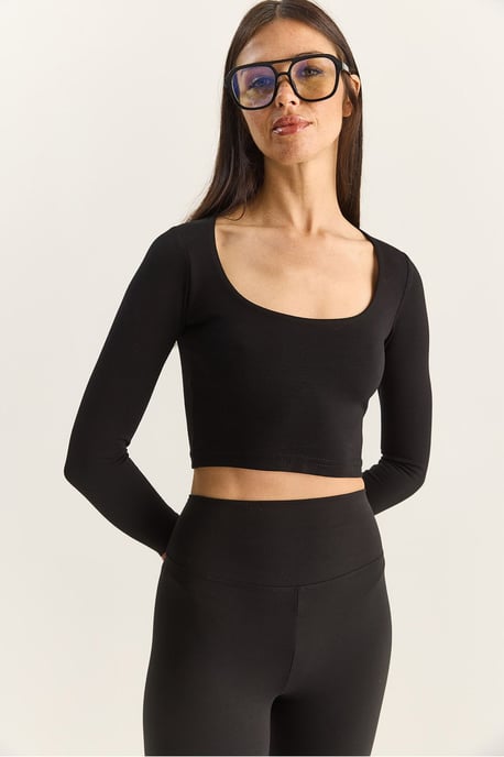 Basic Cropped Top - Image 4