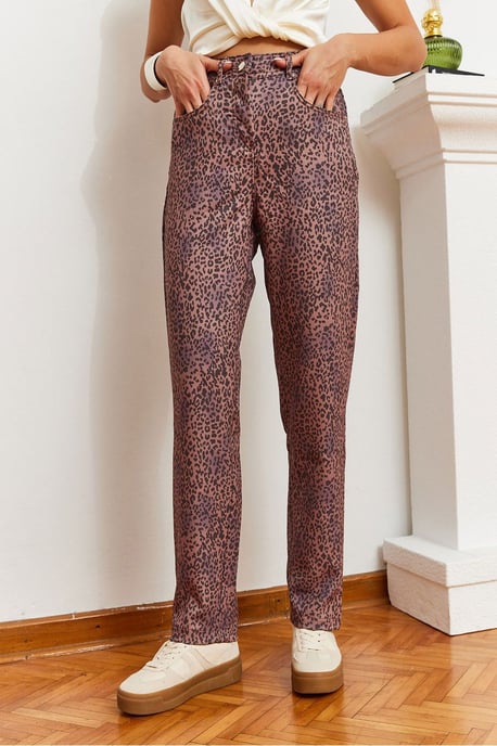 Regulärer Schnitt Leopardmuster Denim Jeans - Image 3