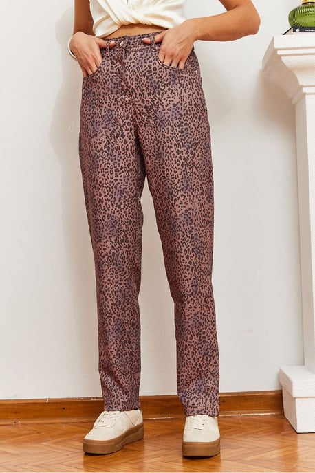Regulärer Schnitt Leopardmuster Denim Jeans - Image 4