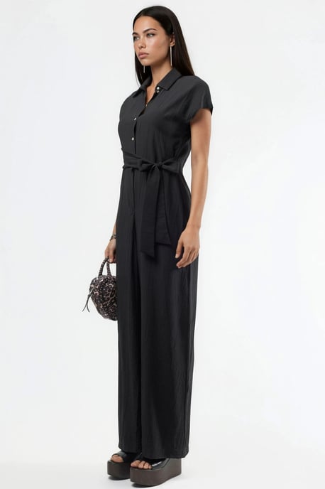 Weitgeschnittener Jumpsuit mit Knopfleiste und Hemdkragen - Image 5