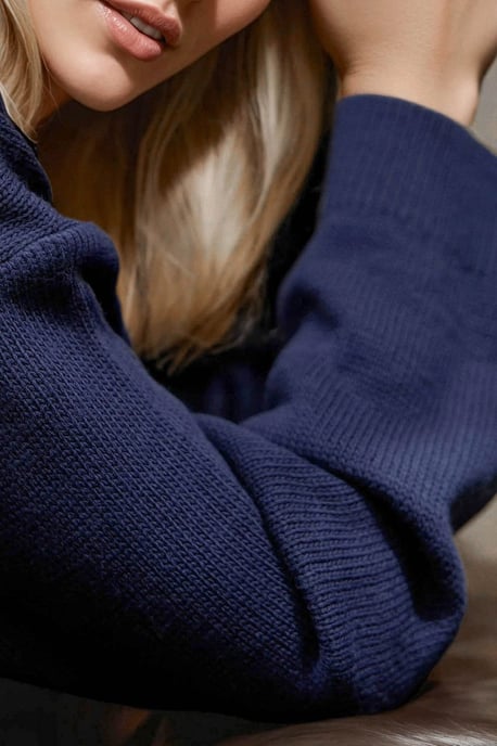 Dicker Strick-V-Ausschnitt-Pullover - Image 2