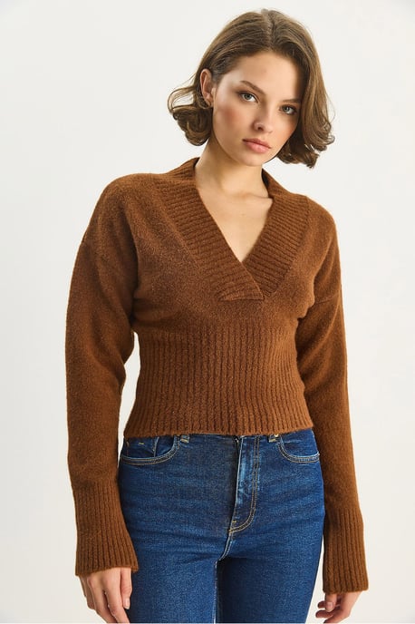 Rippstrick V-Ausschnitt Slim Fit Crop Pullover - Image 4