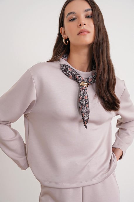 Crew-Neck Strickaktivset mit Sweatshirt und Hose - Image 3
