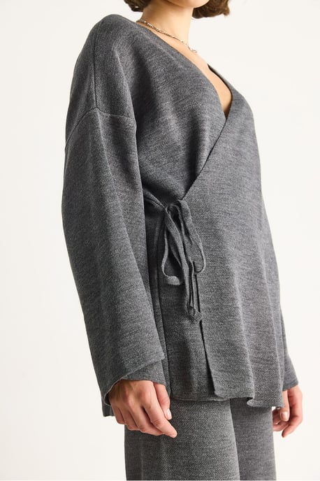 Doppelt geöffnete Krawattenbluse und weit geschnittene Hose Set - Image 5