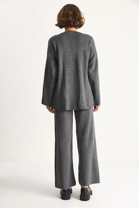 Doppelt geöffnete Krawattenbluse und weit geschnittene Hose Set - Image 6