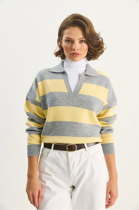 Gestreifter Strickpullover - Image 2
