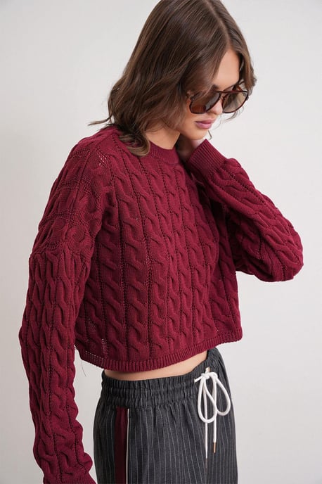 Kabelstrickmuster Rundhals Pullover - Image 3