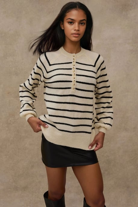 Gestreifter Knopfkragenpullover - Image 3