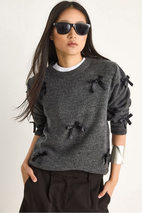 Pullover mit Schleifen-Details und Rundhalsausschnitt - Image 1