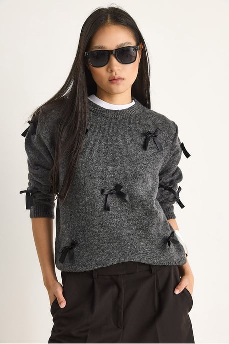 Pullover mit Schleifen-Details und Rundhalsausschnitt - Image 3