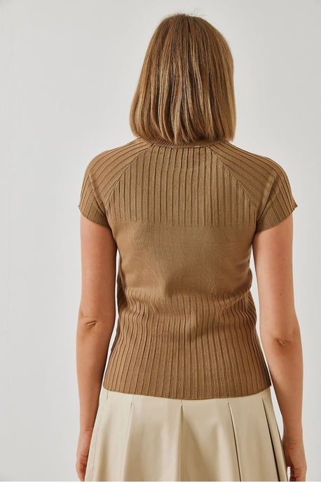 Strickpullover mit strukturiertem Muster und Knopfleiste - Image 3