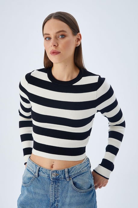 Gestreifter Strickpullover - Image 1