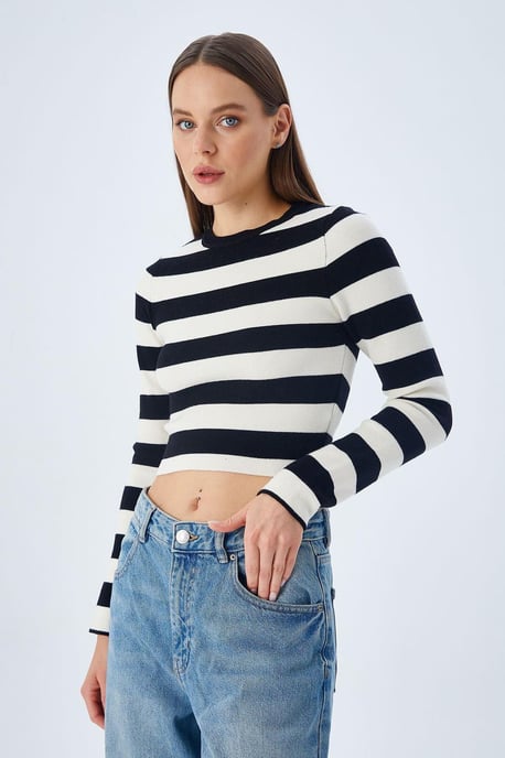 Gestreifter Strickpullover - Image 3